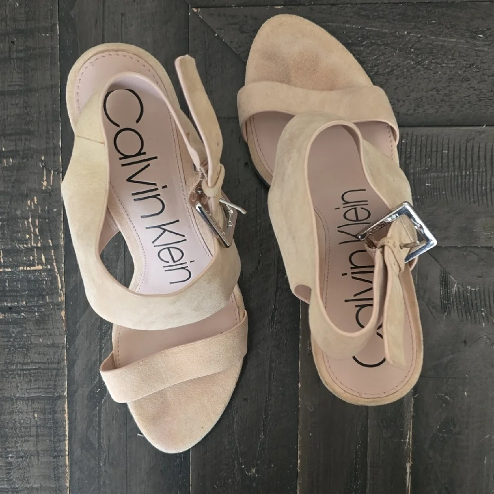 Calvin Klein Women's Tan Sandals - Picture 5 of 9